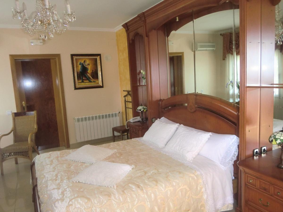 Hotel Gasaqui Ayelo de Malferit Rum bild